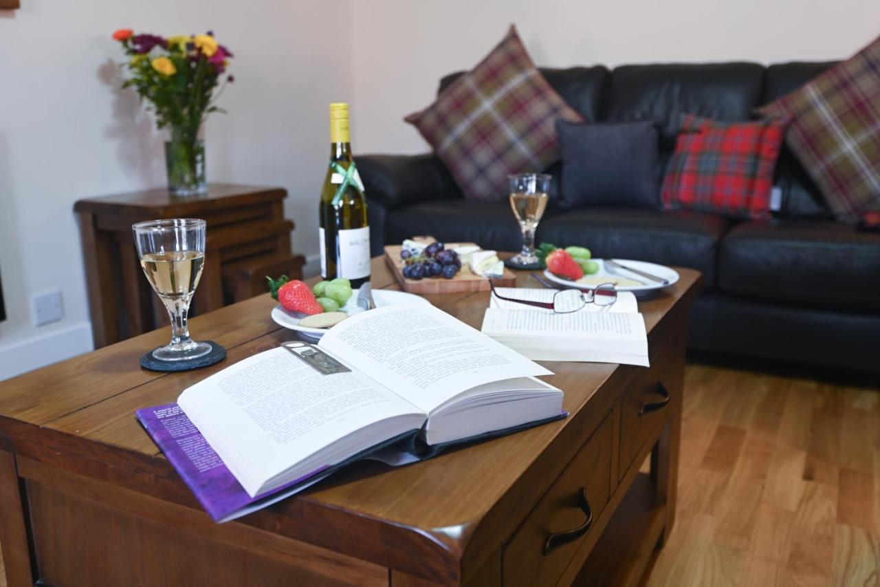 Birchbrae Highland Lodges ออนิค ภายนอก รูปภาพ